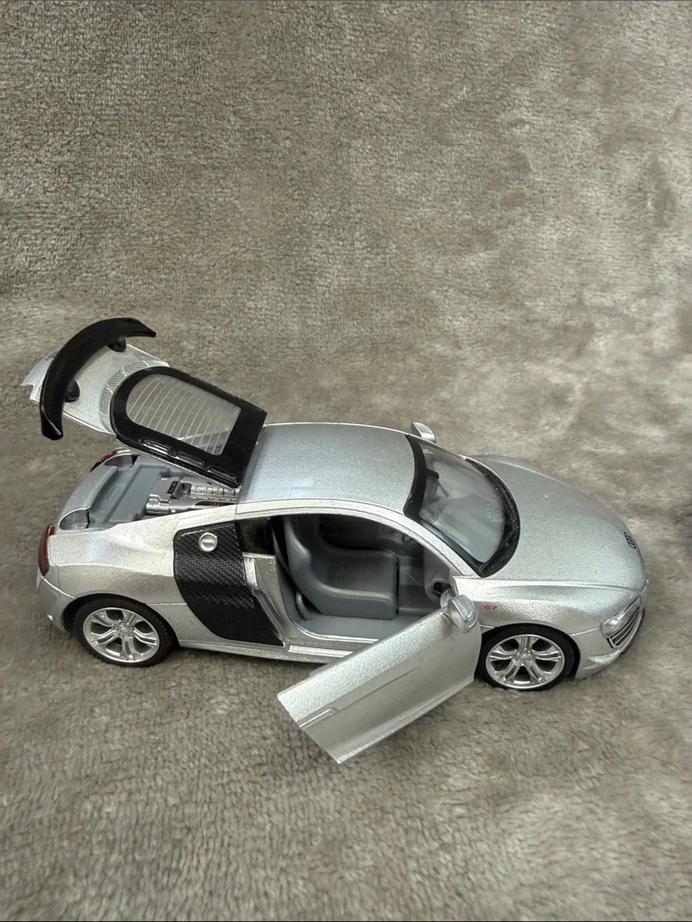 MSZ 1:43 Audi R8 GT Diecast Silver Black  & Maserati Ghibli 4.5